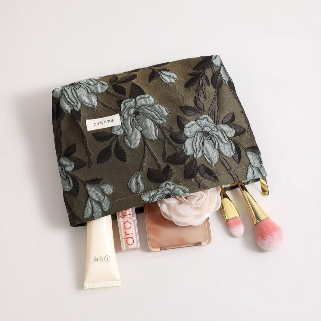 Cosmetic Bag Vintage Exquisite Magnolia Flower Large Capacity Portable Storage Travel Skincare Handheld Inner Bag