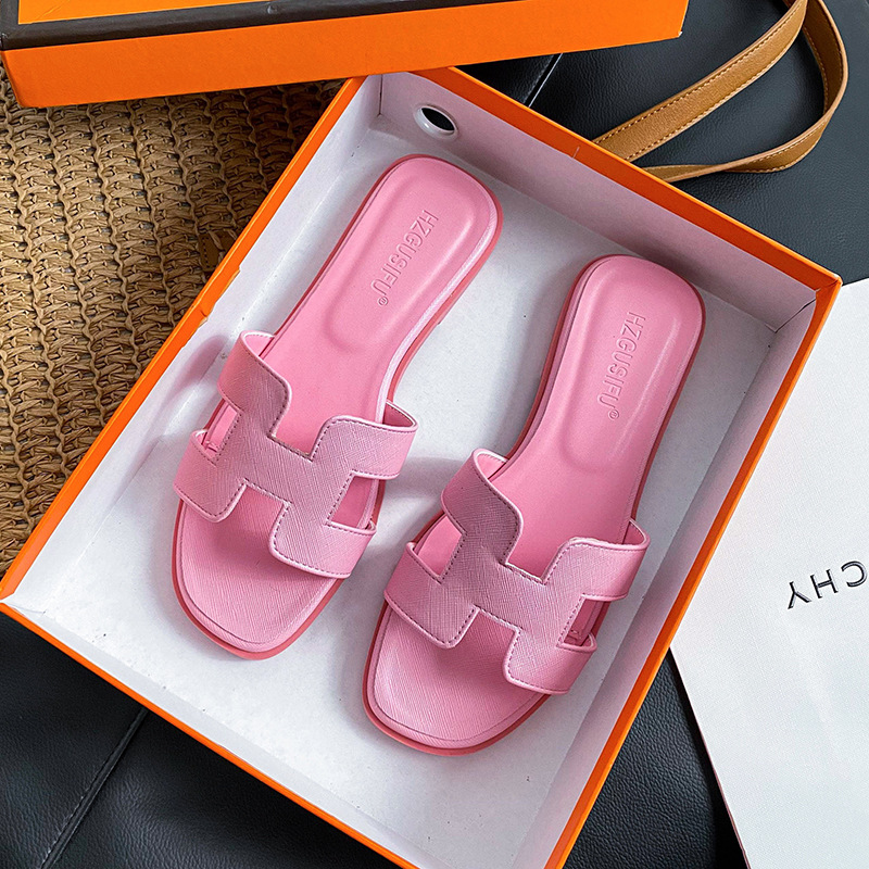 HZGUSIFU Free delivery luxury Slippers Slippers for women's outdoor wear new summer fashion flat bottomed one line dragging beach travel sandals
