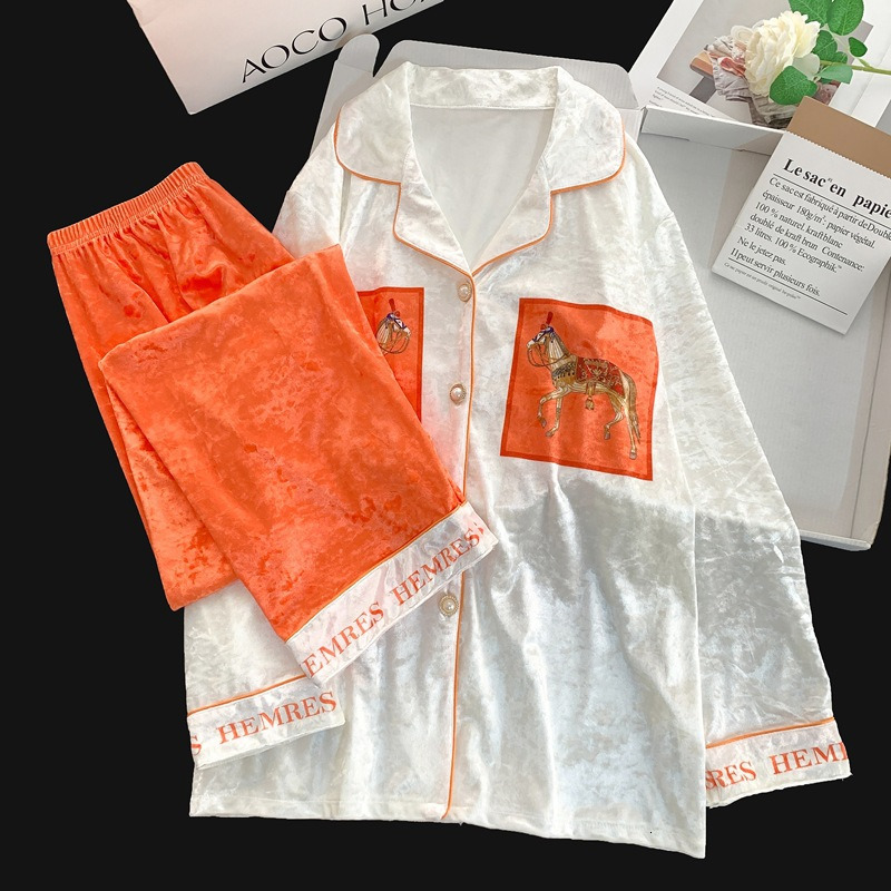 Fall Winter New Women's Pajamas Sweet Luxurious Style Comfortable Turn Down Collar Gold Diamond Velvet Long Sleeve Homewear Set