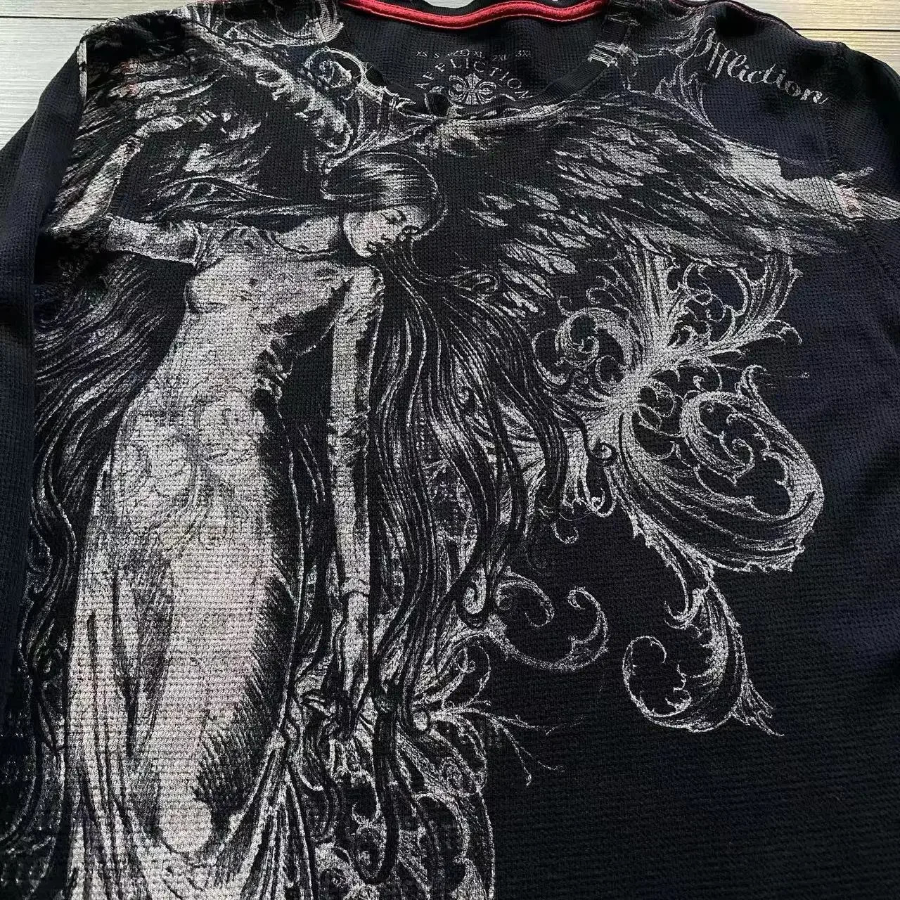 90s Affliction T shirt Hip Hop Round Neck Oversized Long sleeved T shirt Mens Womens Casual Gothic Clothing Tops Streetwear260408