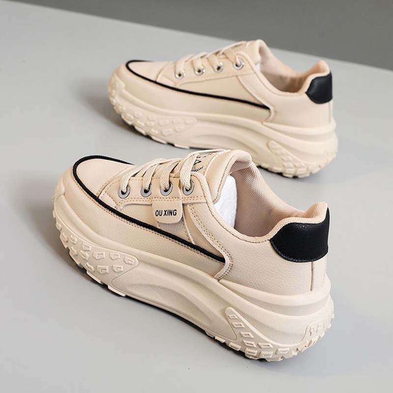 Thick-Soled Sneakers for Women 2026 New Autumn Winter Casual Sports Versatile Height-Increasing Dad White Leather Surface Platform Shoes
