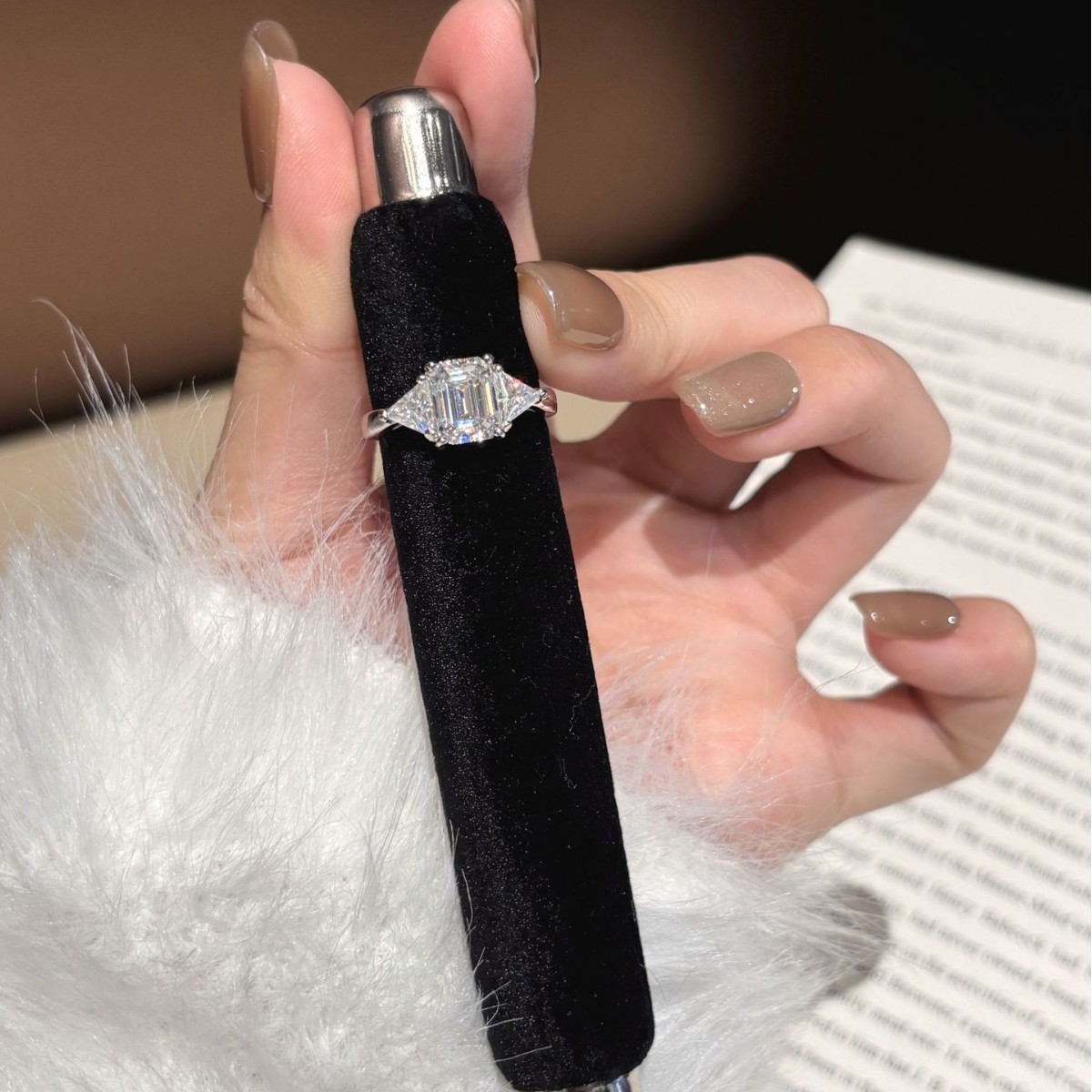 Rulalei Gorgeous Luxury Jewelry Wedding Rings Genuine 100% 925 Sterling Silver Emerald Cut White Lab Moissanite Diamond Elegant Party Eternity Band Ri