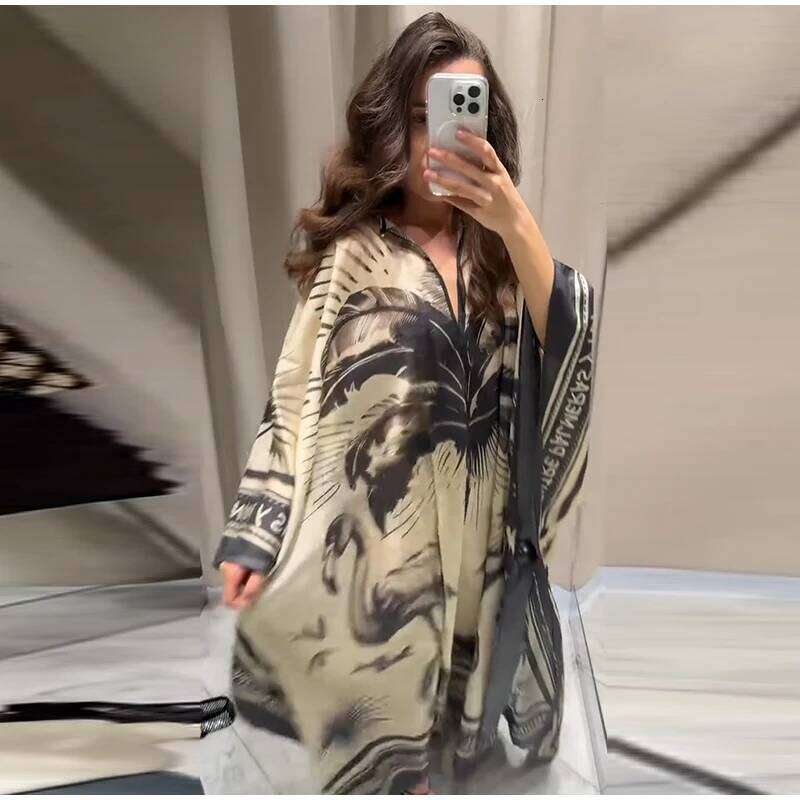 Famous brand Spring New Bat Sleeve Robe Maxi Ladies Elegant Turtleneck Loose Party Women Chic Pleated Graphic Banquet Dress MAKOUFEI