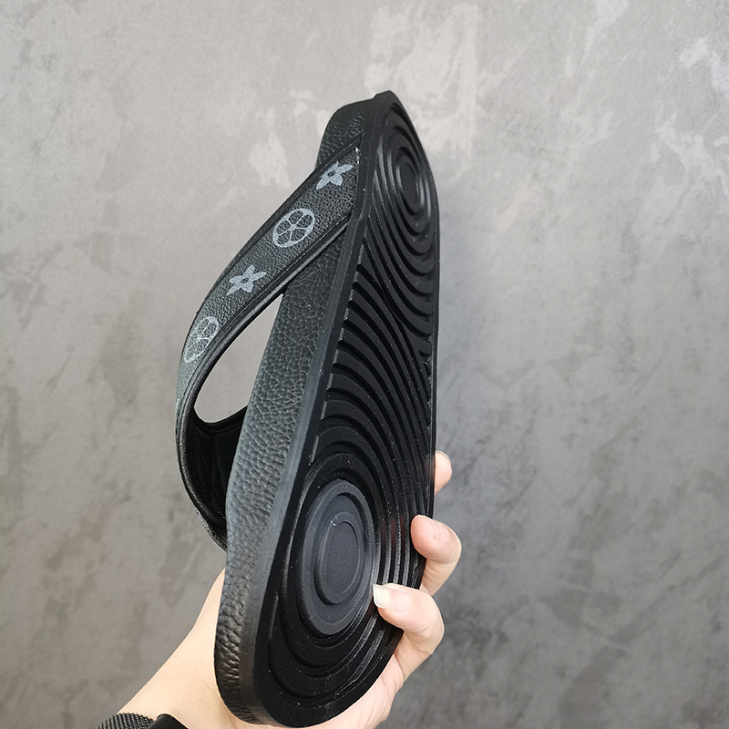 fashion slippers 2026 Men's Luxury Monogram Print Leather Flip Flops Fashion Black White Thong Sandals for Summer Beach free shipping 38-45