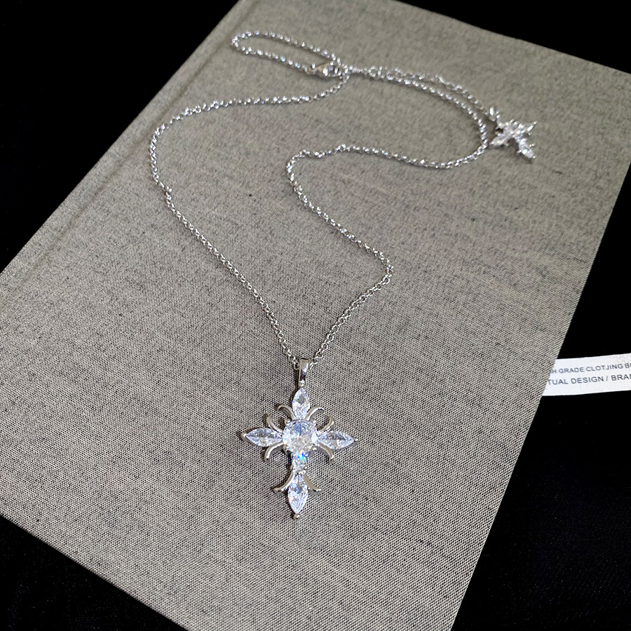 Luxury Double-Layer Cross Zircon for Women, High-End Niche Design, Vintage Layered Clavicle Chain Pendant Necklace - view 7