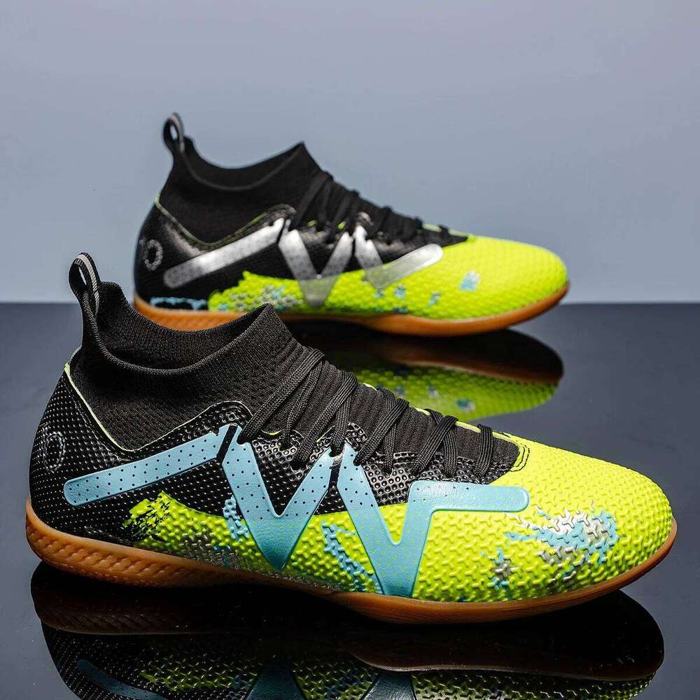 High-top soccer shoes indoor five-a-side training for both men women, slip-resistant and wear-resistant. sneakers 26H0409