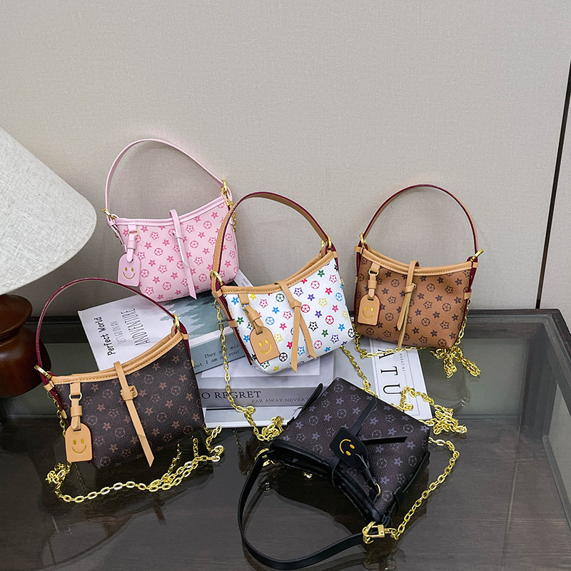 Women's new autumn winter vintage European and American printed letter handbag, trendy brand stylish chain crossbody bag for foreign trade