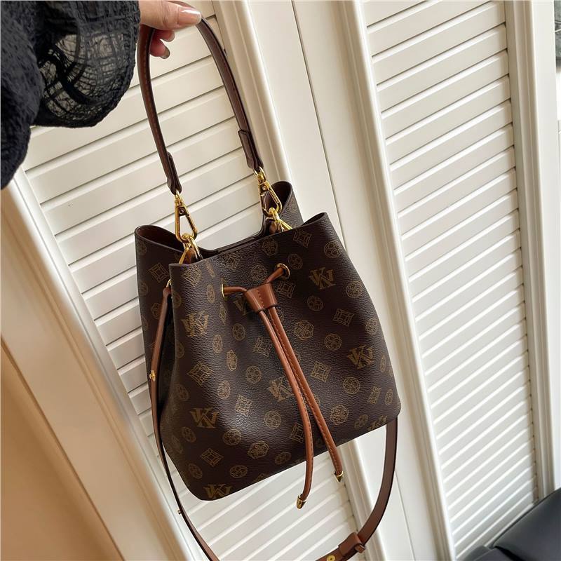 European American Fashion Bucket for Women, New Autumn and Winter High-Quality Textured Printed Women's Bag, Super Popular Single Shoulder Crossb