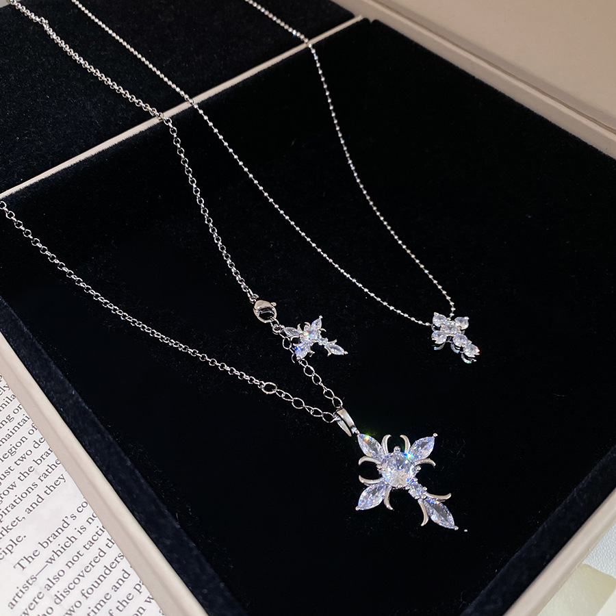 Luxury Double-Layer Cross Zircon for Women, High-End Niche Design, Vintage Layered Clavicle Chain Pendant Necklace - view 5