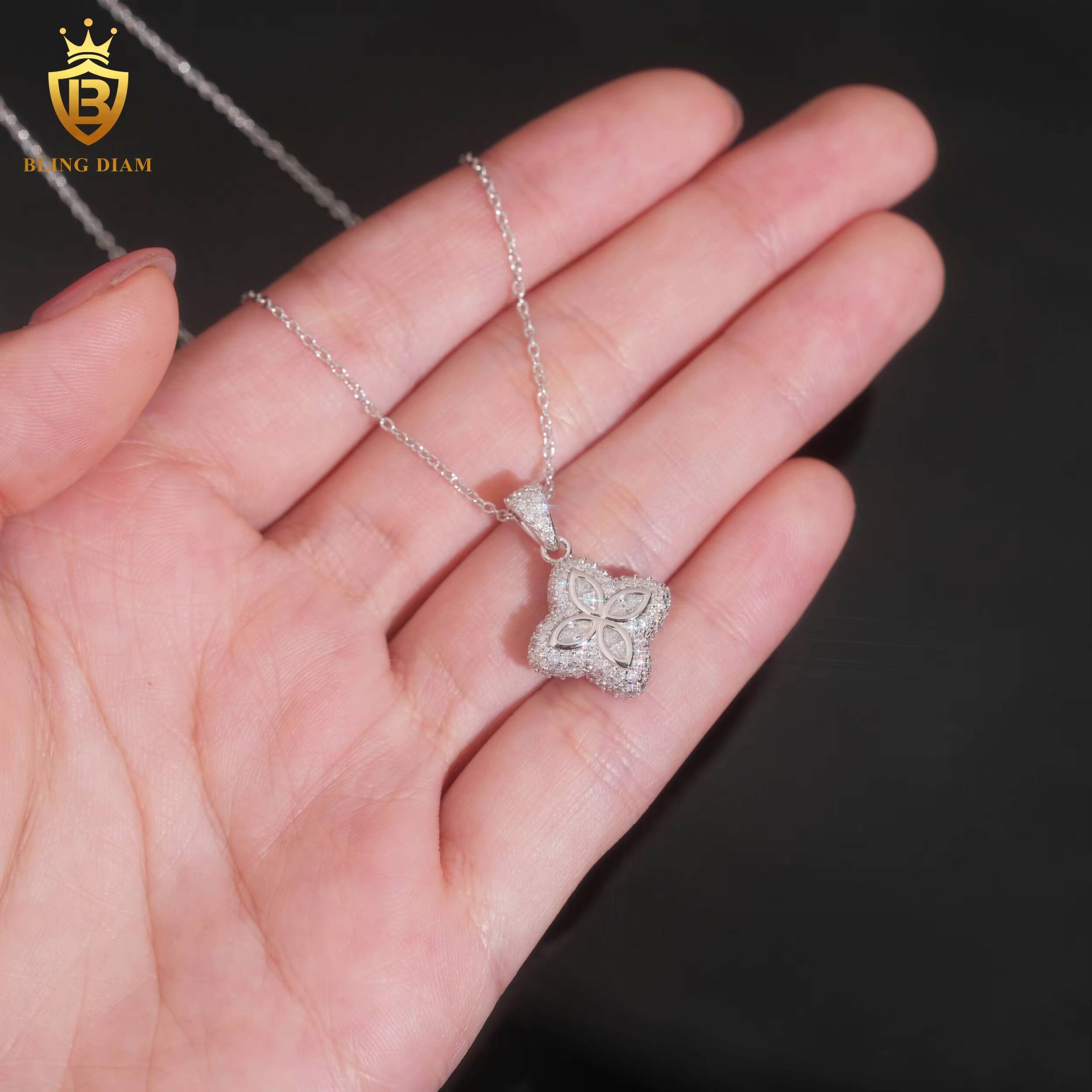 Hot Sale Fashion VVS1 Moissanite Iced Out Jewelry 925 Silver Four Leaf Clover Necklace Women Pass Diamond Tester with GRA