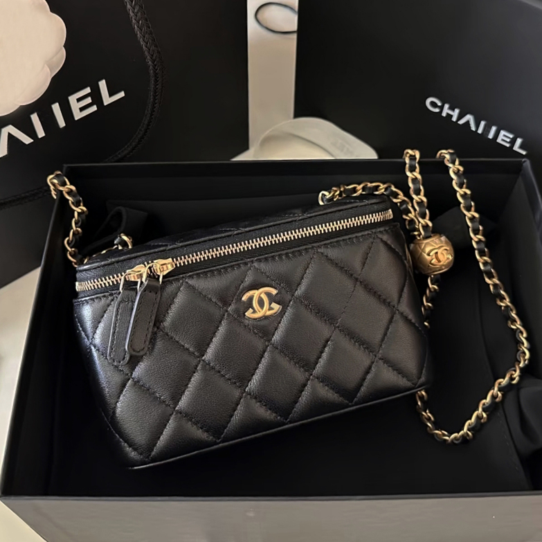 Designer bags Shoulder Bag Cosmetic bag Luxury Classics Makeup Bag tote bag wallet Plaid Buckle Flap Handbag Chain Leather Metal Letter sheepskin Caviar Fashion bag