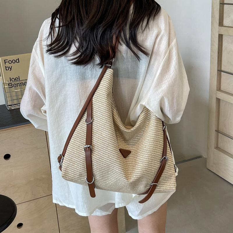 Free Shipping Latest Female Tote Bag Large Capacity Commuter Versatile Design Single Shoulder Large Capacity Slant Fake Beach Bag