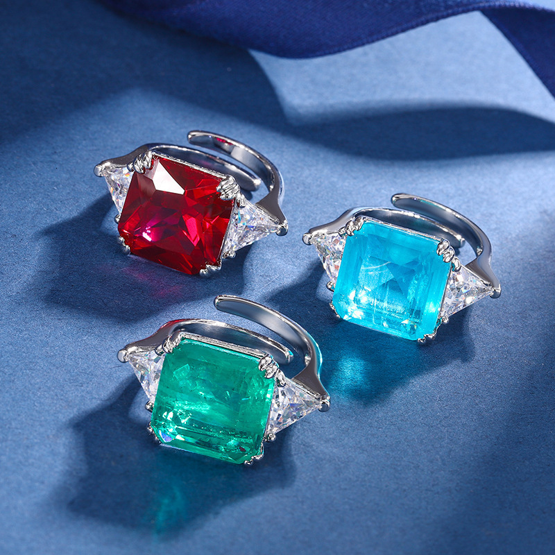 Model Gold-Plated Copper Fashion Imitation Gemstone Princess Cut 1414 Ring for Women 250908