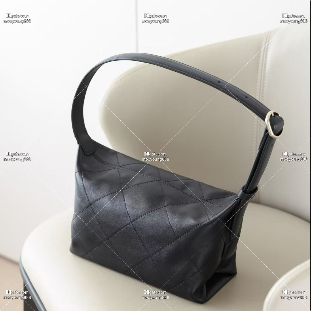 12A Upgrade Mirror Quality Designer Hobo 23cm Luxury Handbags for Women Sheepskin Leather Shoulder Bags Black Purse with Box AS6138