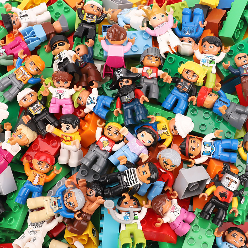 5PCS Playmobil Figurines Fille Enfant Mini Action Figure Toys 3CM 5CM 7CM Playmobil Knights Soldiers Military Figures 251104