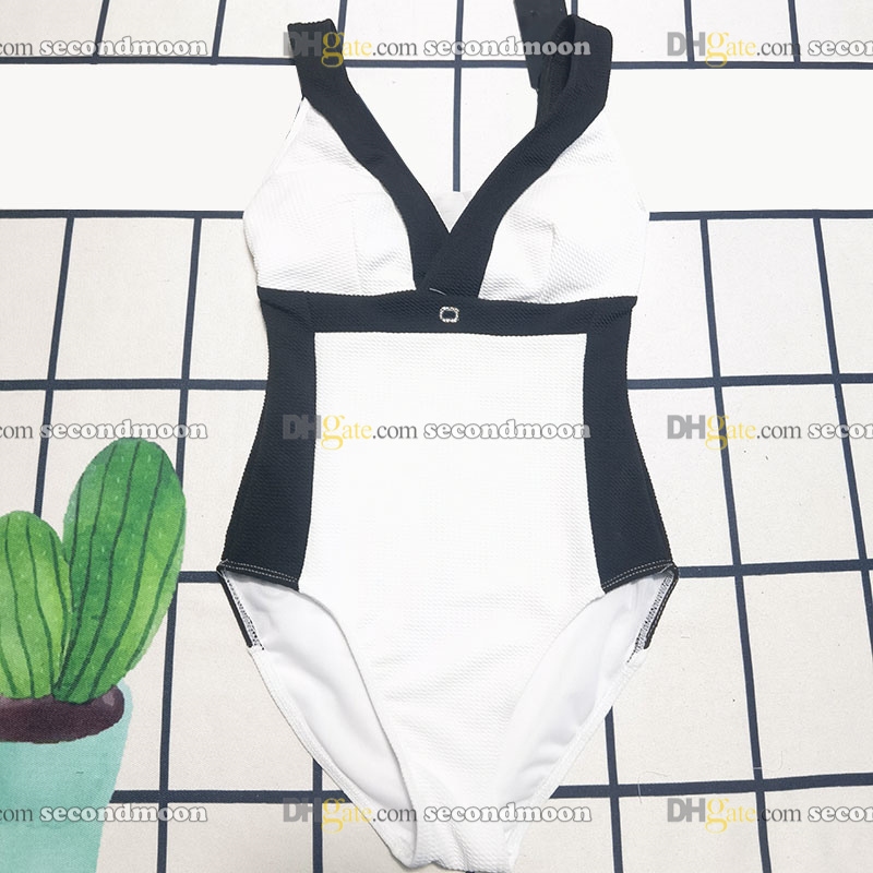 Luxury Women Monokini Swimwear Designer V Neck Bodysuit Slim Fit Beachwear Summer Cover Up Swimsuit
