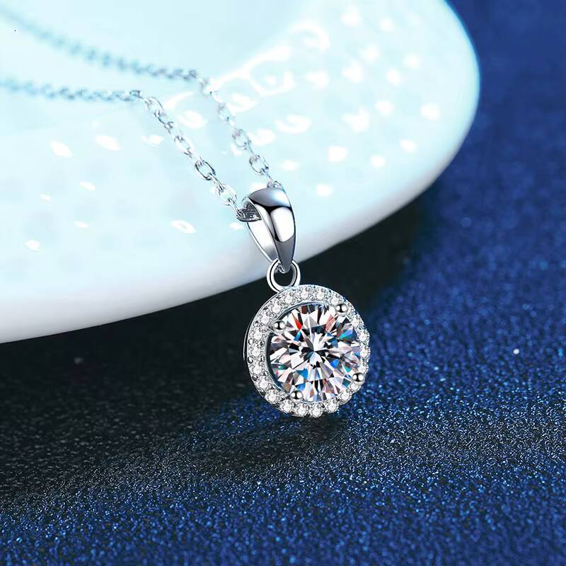 Fast Shipping Vvs D Color 1CT Moissanite Round Pendant Chain S925 Sterling Silver 1CTMoissanite Necklace for Women Wedding Gift