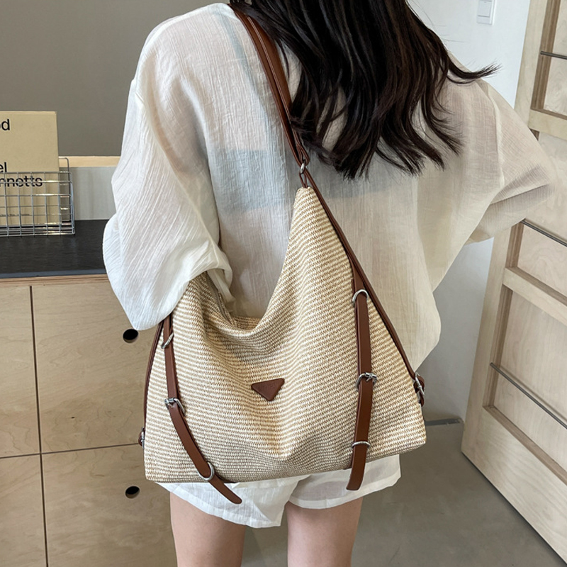 Free Shipping Latest Female Tote Bag Large Capacity Commuter Versatile Design Single Shoulder Large Capacity Slant Fake Beach Bag