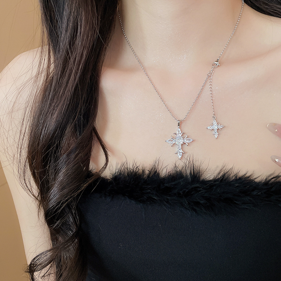 Luxury Double-Layer Cross Zircon for Women, High-End Niche Design, Vintage Layered Clavicle Chain Pendant Necklace - view 4