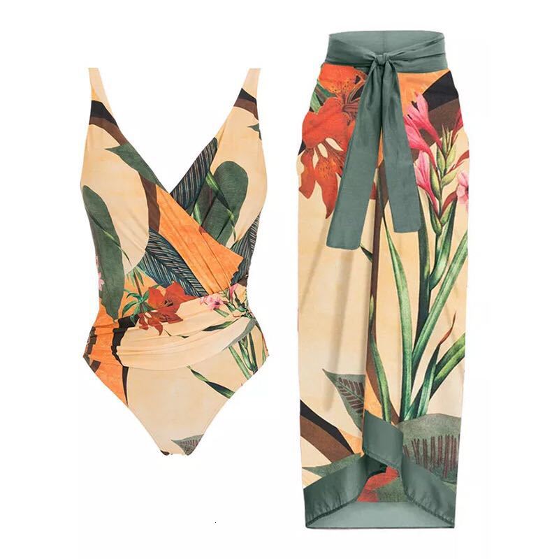2025 One-Piece Conservative Tummy-Control Slimming Vacation Beach Hot Spring Swimsuit French One-Piece Bikini