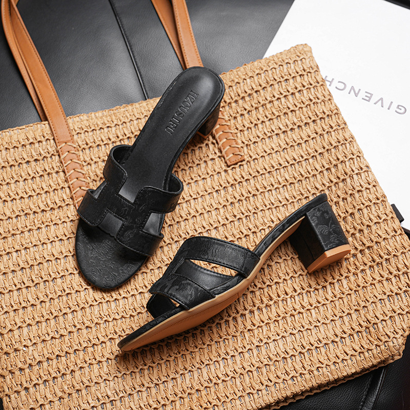 Free shipping Designer Slippers Designer Slip-On House Shoes with Comfortable Cushioning high quality Luxury summer