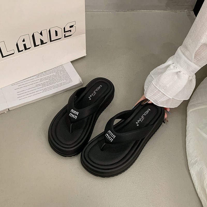 2026 Summer Hot Legged Designer Flip flops Outdoor Casual Fashion Height Increasing Letter Sandals for Women