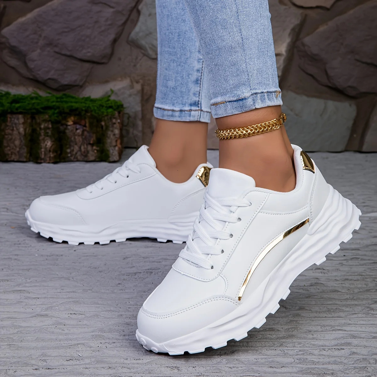 Womens Solid Color Casual Sneaker Lace-up Lightweight Soft Sole Walking Shoes Low-Top Comfortable Training Shoes 260409