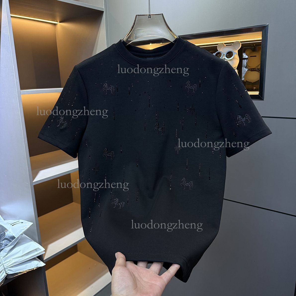 2026 Designer T-shirt Luxury Summer New Meteor Embroidery Hot Diamond Short Sleeve Top Men's Round Neck Slim Fit Sports And Leisure Half Sleeve T