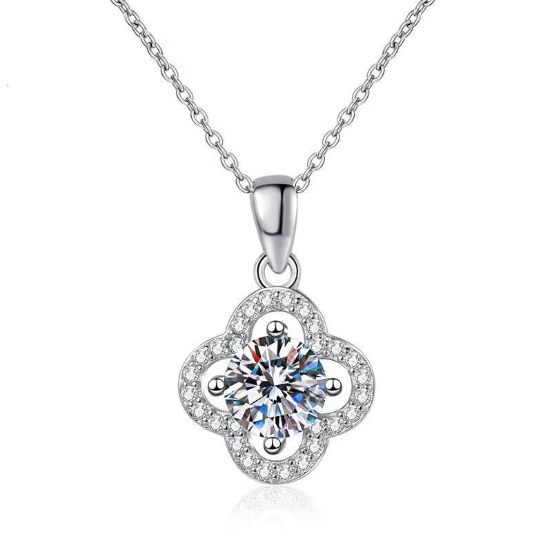 Custom Clover 10ct Vvs Moissanite Diamond Pendant Necklace S925 Sterling Silver Cross Chain for Women Wedding Jewelry