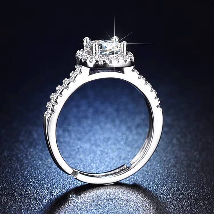 Platinum Cultivate Wedding Diamond Ring with Dense Nail Micro Inlay Process Large Effect Customization Group Inlay Drill Design