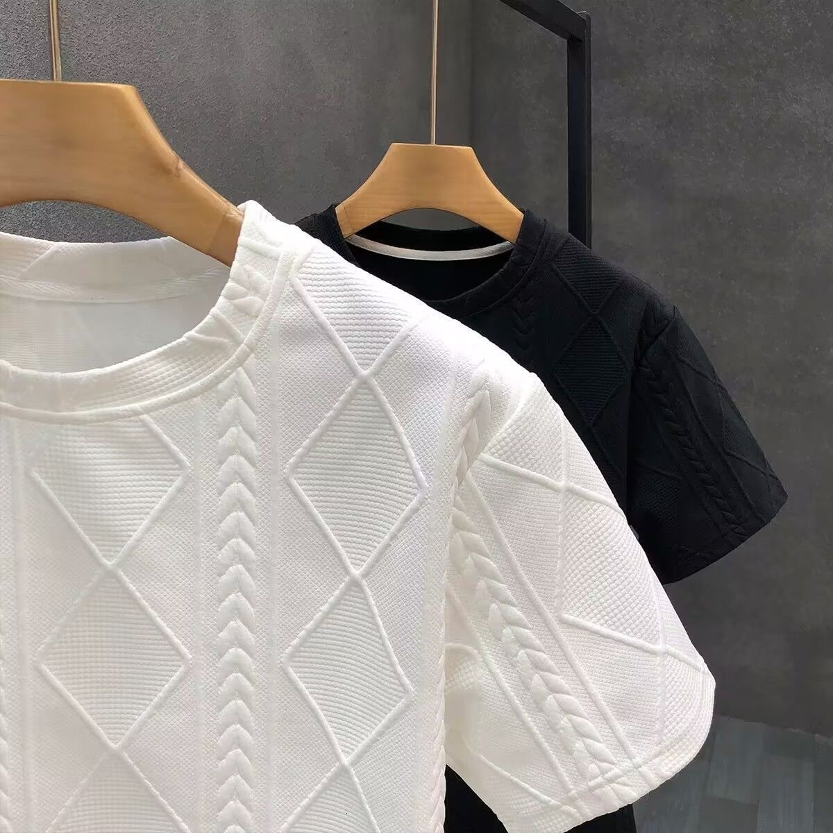 Luxury Designer 2026 New Men's Argyle Jacquard T-shirt Summer Casual Outdoor Fashion Breathable All-match High-end Tops