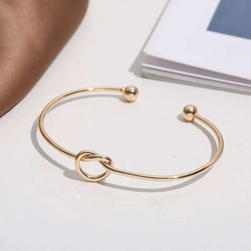 Trendy Open Bracelet Bangles for Women Metal Twist Round Circle Charms Cuff Bangle Simple Golden Silver Color Jewelry Gift 26L0407