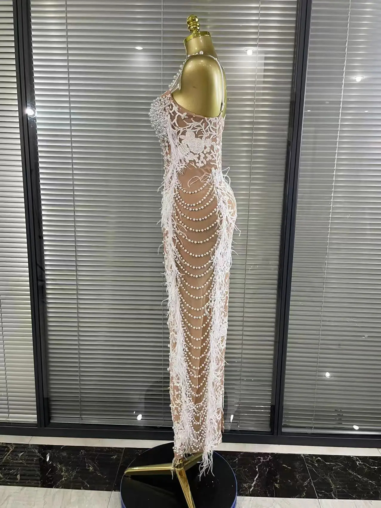y Women Sleeveless Sexy Strap Square Collar Shinning Beading Feathers Bodycon Long Dress Elegant Evening Party Wear 260409