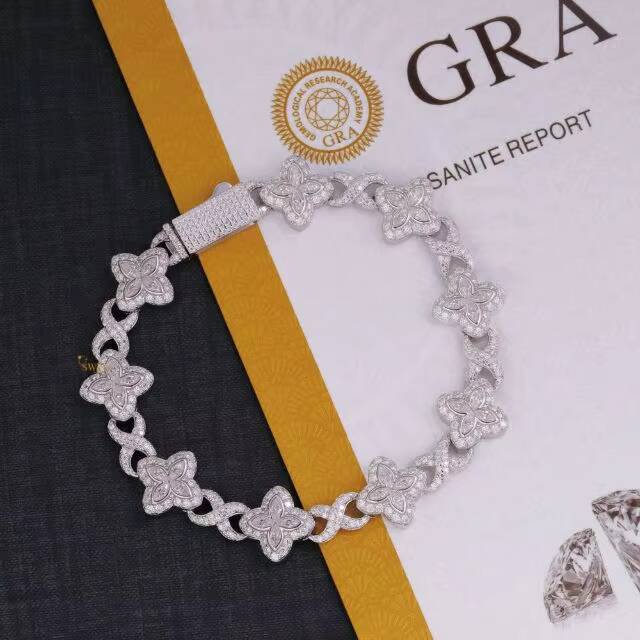 Luxury Clover Bracelet for Women 925 Sterling Silver Moissanite Diamonds Iced Four-Leaf Flower Link Chain White Gold Parties