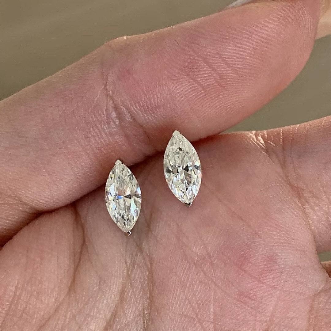 2026 Rulalei Ins Top Sell Stud Earrings Simple Fashion Jewelry 925 Sterling Silver Marquise Cut High Carbon Diamond Elegant Party Women Wedding Bridal