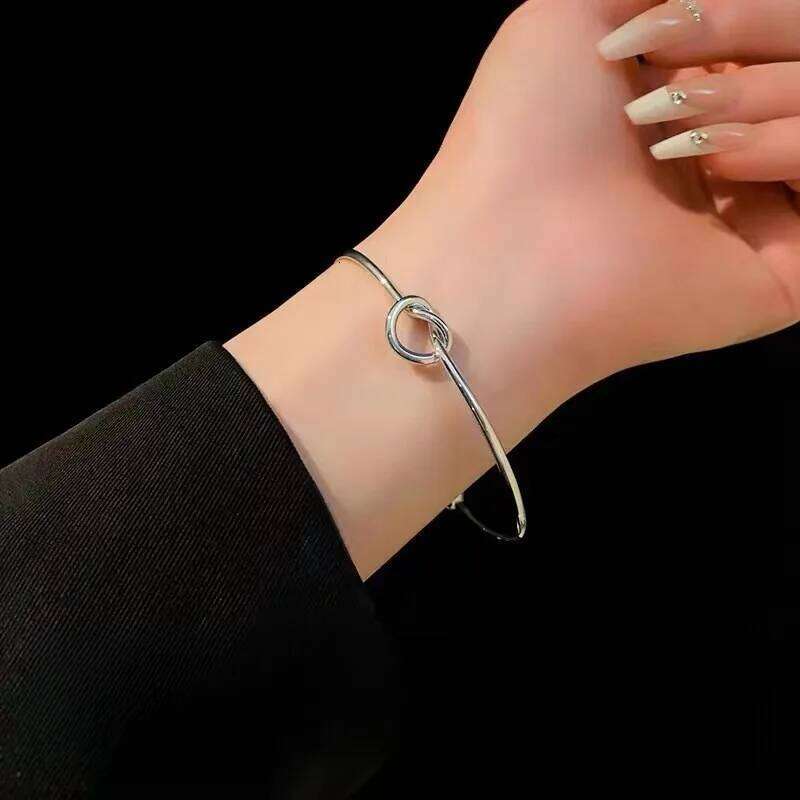 Trendy Open Bracelet Bangles for Women Metal Twist Round Circle Charms Cuff Bangle Simple Golden Silver Color Jewelry Gift 26L0407