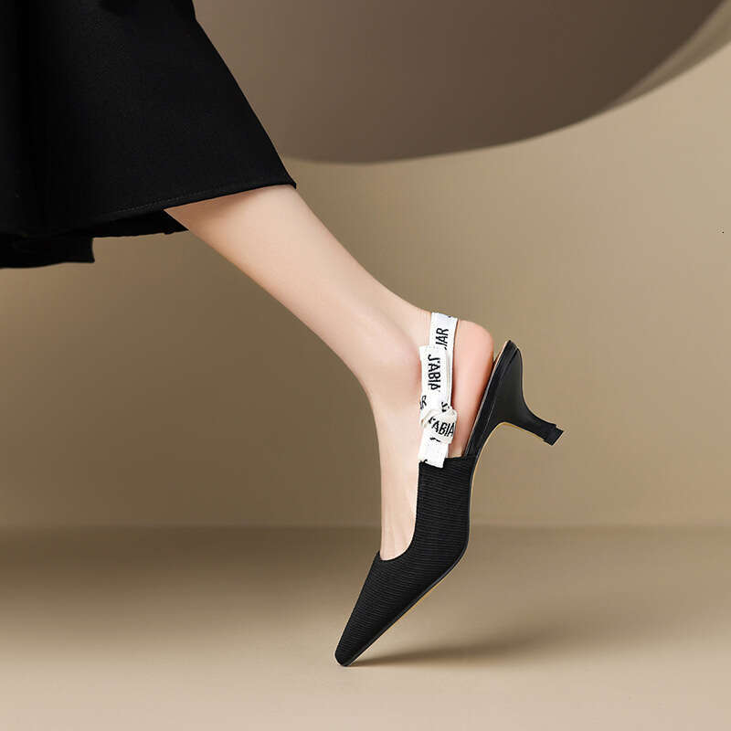 Summer New Versatile Cat Letter for Women, Closed Toe, Thin Mid Heel, Backless, Shallow Mouth, High Heel Sandals