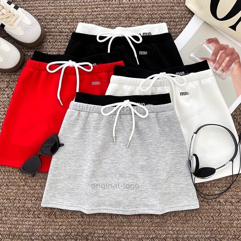 Miu Women Skirts Designer Letters Contrast Color Pleated Muilys Skirt Outfit Elegant Casual Daily Woman Dress Miulyes Miulyes Clothes Skirt