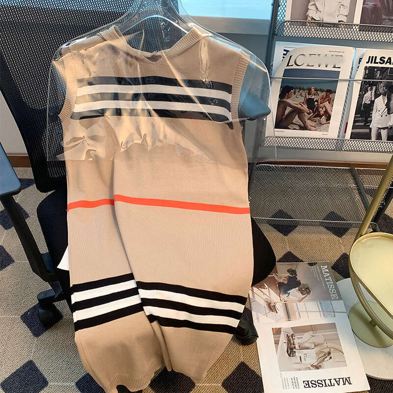 Summer New Hooded Striped Knitted for Women Hong Kong Style Sweet and Loose Fit Slimming Mid Length Dress Wholesale MAKOUFEI