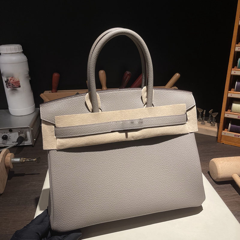 20a Totes designer makes it by hand. totebag Fashion Designer Bags bags Luxury designer Handbags classic fashion pochette clutch bag serial code With Box 25cm 30cm