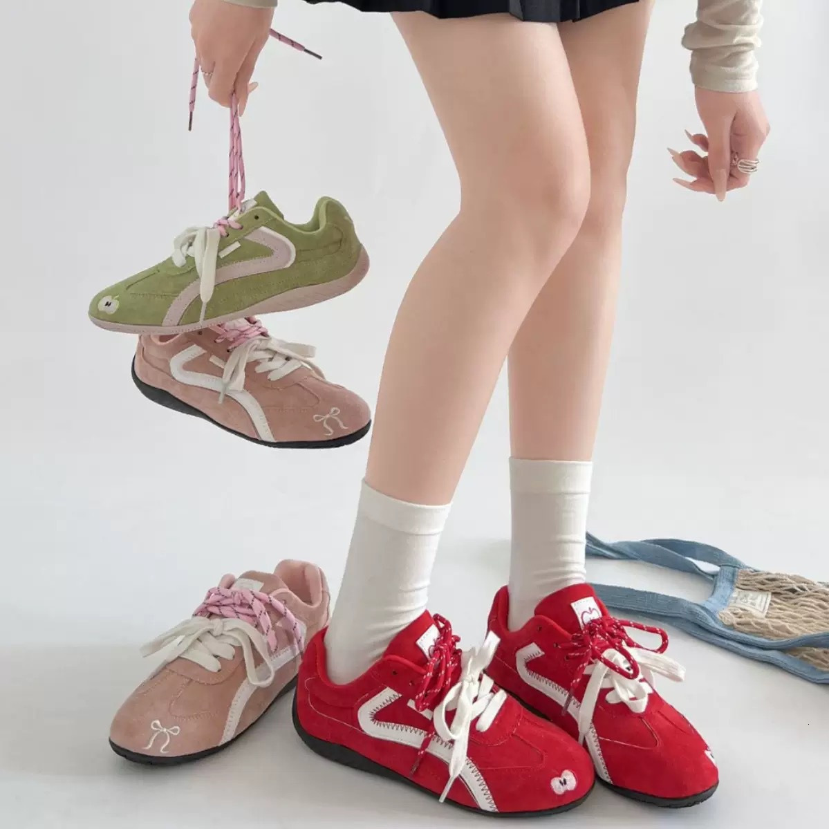 Casual Sports Shoes Running Shoes for Men and Women Wear-Resistant Synthetic Suede Leather with Graffiti Chunky Platform Daily Outfit