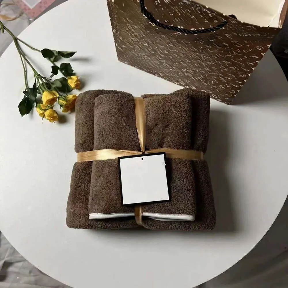 Luxury designer bath towel letter fashion Bath thick soft comfortable men and women washing towel set gift
