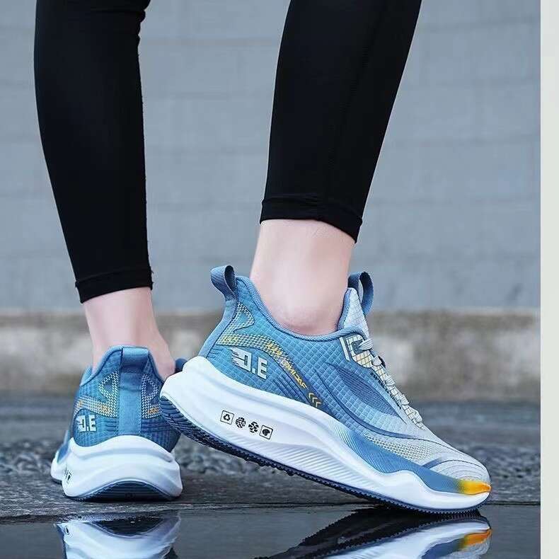Ultra-light Thin Running Summer New Breathable Sports Men's Shock Absorption Soft Bottom Lightweight Student Mesh Shoes - view 4