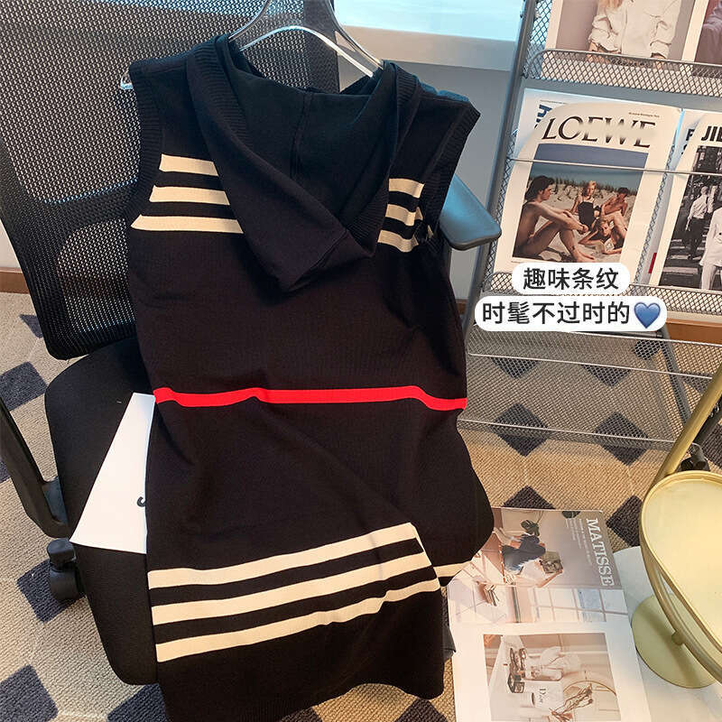 Summer New Hooded Striped Knitted for Women Hong Kong Style Sweet and Loose Fit Slimming Mid Length Dress Wholesale MAKOUFEI