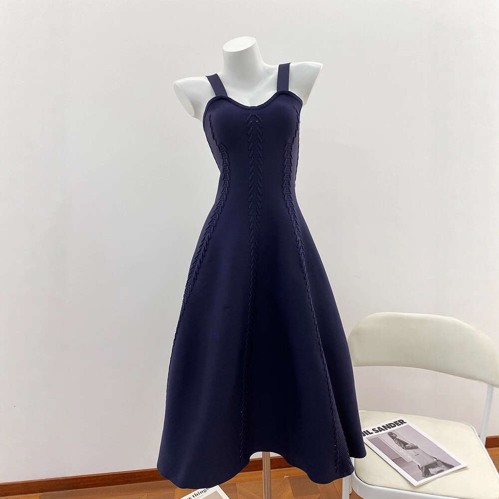 2026 early autumn new designer k30 dark blue and white retro design suspender dress+short sleeved cardigan