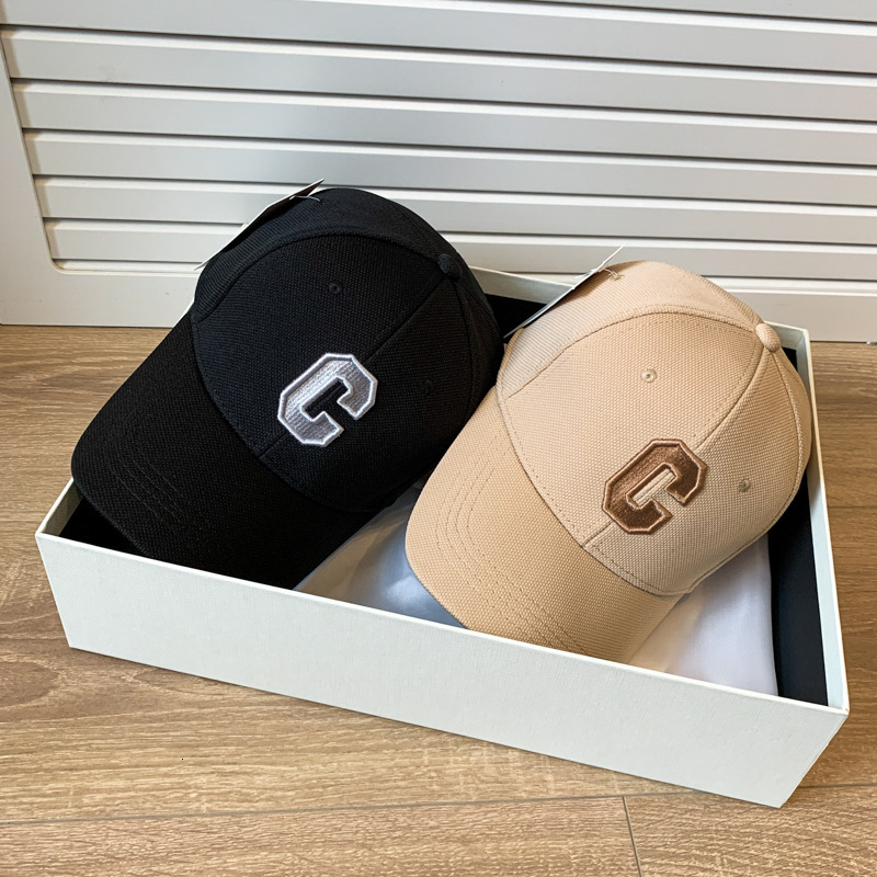 Women's Hip-Hop A Versatile Spring Accessory Stylish Baseball Cap - view 3