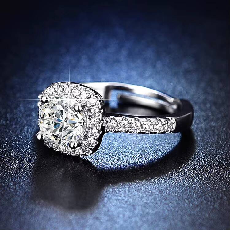 Platinum Cultivate Wedding Diamond Ring with Dense Nail Micro Inlay Process Large Effect Customization Group Inlay Drill Design