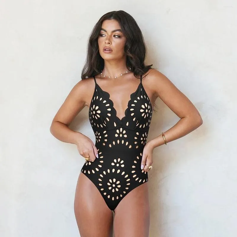 Elegant Ladies' Beachwear: Form-Fitting High Waist Single-Piece Bathrobe with Adjustable Halterneck Strap