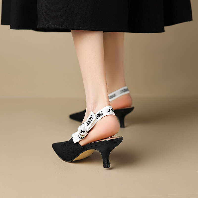 Summer New Versatile Cat Letter for Women, Closed Toe, Thin Mid Heel, Backless, Shallow Mouth, High Heel Sandals