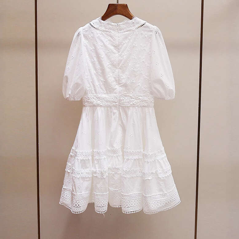 Designer's high-end women's summer FC k30 new FC style French lace embroidery hollow A-line waist V-neck white dress